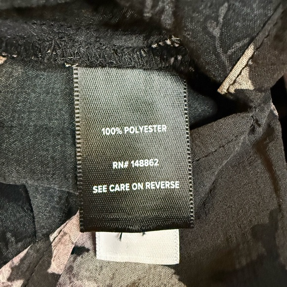 Torrid Chiffon Floral Tie Front Blouse NWT Black 1X (14/16) - Picture 6 of 8